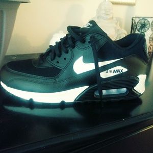 Airmax womans 8.5